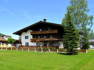 Prázdninový domek 4+2, koupání 1500m od domku s TV+SAT